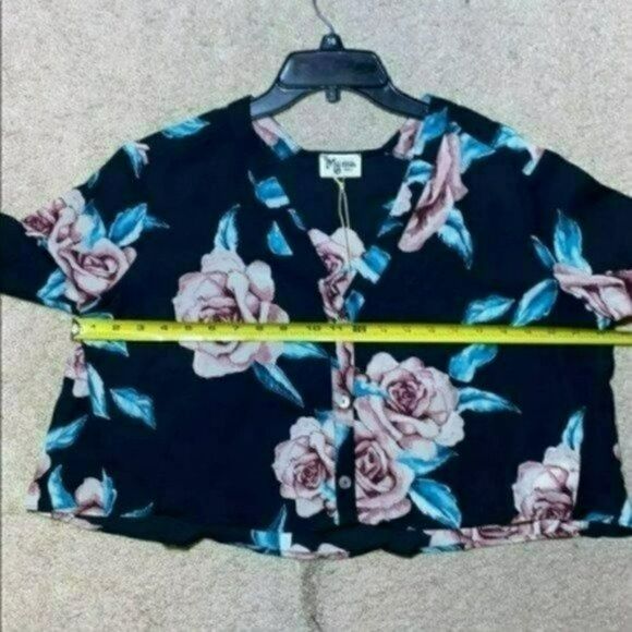 NWT MSRP $106 SHOW ME YOUR MUMU Uptown Button Down Blouse Women's Size Small - Picture 8 of 9